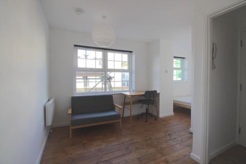 Flat to rent, Norfolk Court, Norfolk Square, Brighton, East Sussex, BN1