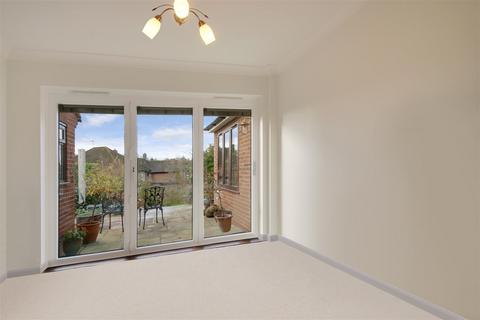 3 bedroom detached house for sale, Newberries Avenue, Radlett WD7