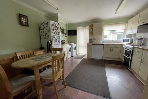 3 bedroom terraced house for sale, Courtney Road, Chadwell St.Mary