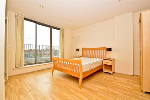 2 bedroom apartment to rent, London E1