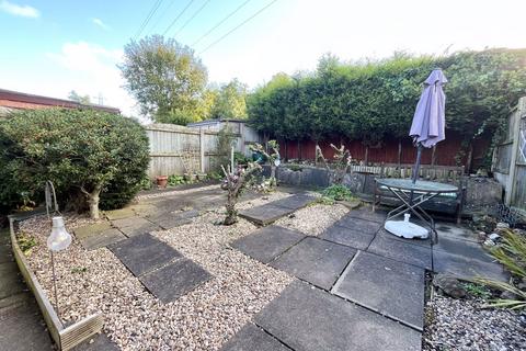 2 bedroom semi-detached bungalow for sale, Pearce Close, Dudley DY1