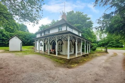 4 bedroom cottage for sale, Tamworth Road, Fillongley, Coventry