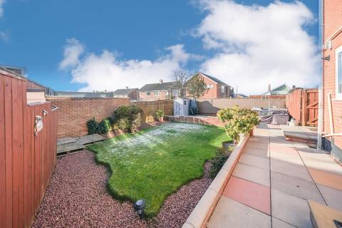 3 bedroom semi-detached house for sale, Hillhead Parkway, Newcastle Upon Tyne, NE5