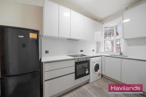 67b Osborne Road, London, N13 5PU