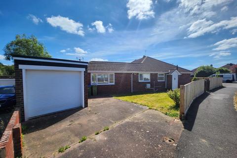 3 bedroom semi-detached bungalow to rent, Blackbrook Road, Fareham PO15