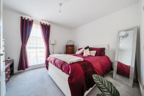 2 bedroom flat for sale, Harpur Hill, Western Cross, Ebbsfleet Valley, DA10