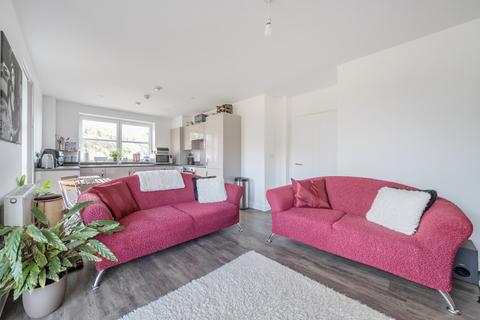 2 bedroom flat for sale, Harpur Hill, Western Cross, Ebbsfleet Valley, DA10