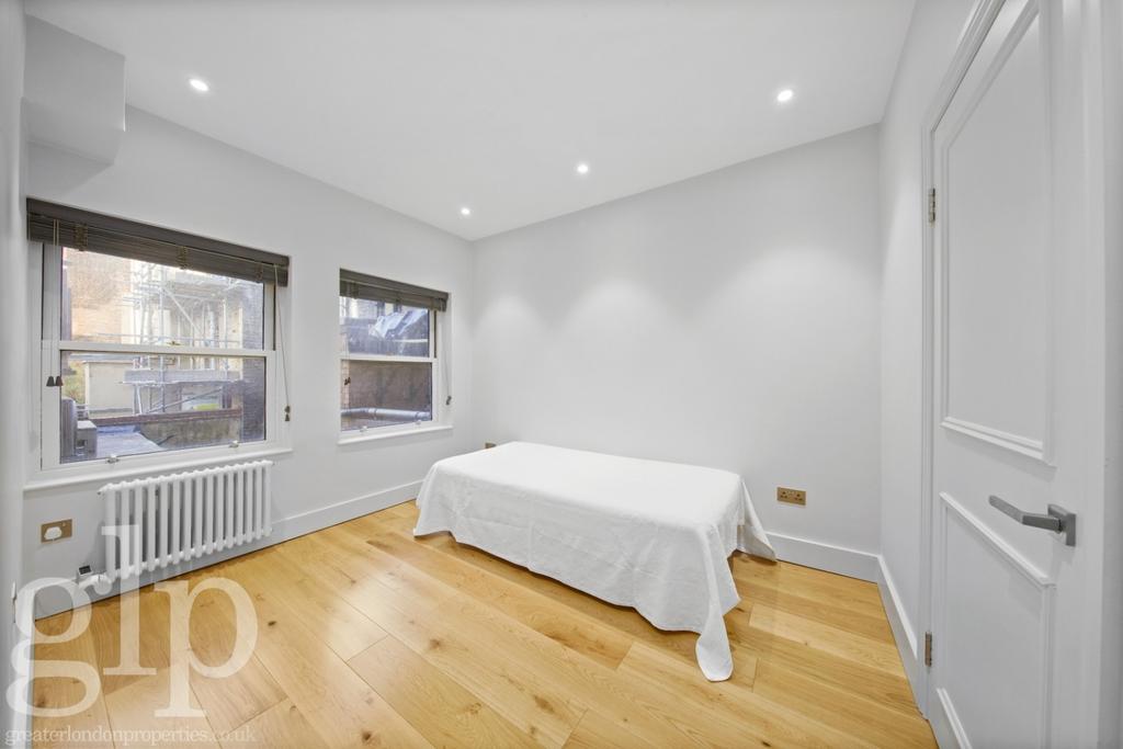 Apartment in London, Soho - View 2