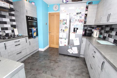 59 Derwent Close, Pensnett, Brierley Hill, DY5 4QD