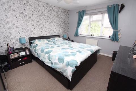 59 Derwent Close, Pensnett, Brierley Hill, DY5 4QD