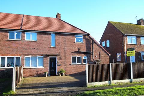 3 bedroom semi-detached house for sale, Churchill Avenue, Market Rasen LN8