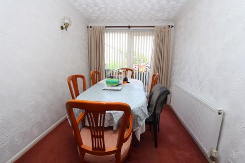 3 bedroom semi-detached house for sale, Lawnsdown Road, Brierley Hill DY5