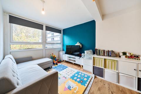 3 bedroom apartment for sale, Glenfinlas Way, London