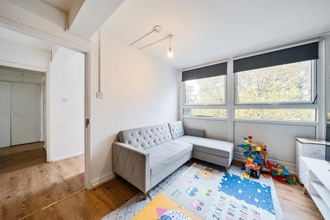 3 bedroom apartment for sale, Glenfinlas Way, London