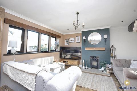 2 The Courtyard, Woolley, Wakefield, WF4 2LY