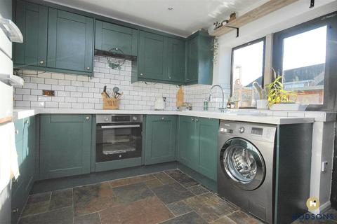 2 The Courtyard, Woolley, Wakefield, WF4 2LY