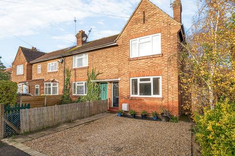 10 Lovell Road, Richmond, TW10 7LB