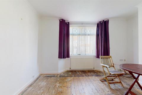 18 Dennor Park, Bristol, BS14 9BY