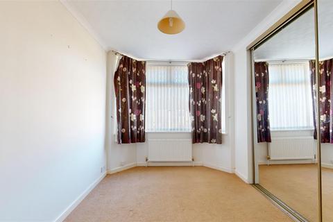 18 Dennor Park, Bristol, BS14 9BY
