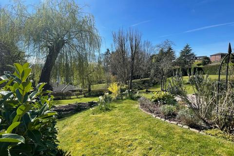 4 bedroom detached house for sale, 8 The Vineyard, Monmouth, NP25