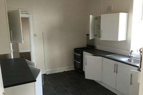 2 bedroom flat to rent, Wingrove Avenue, Fenham NE4