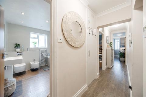 2 bedroom apartment for sale, Warwick Road, London, N11