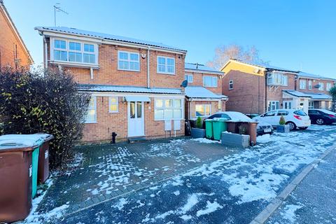 5 bedroom detached house to rent, Camelot Avenue, Nottingham NG5