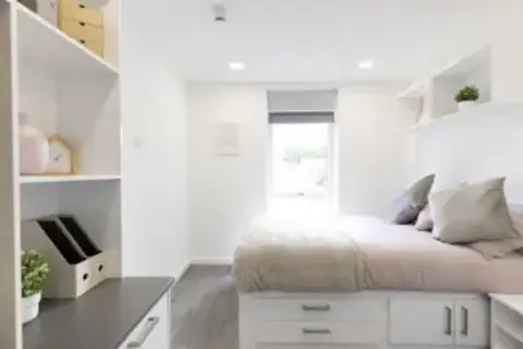 1 bedroom private hall to rent - Winnall Close