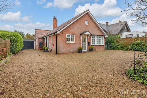 2 bedroom detached bungalow for sale, Blyford Lane, Wenhaston