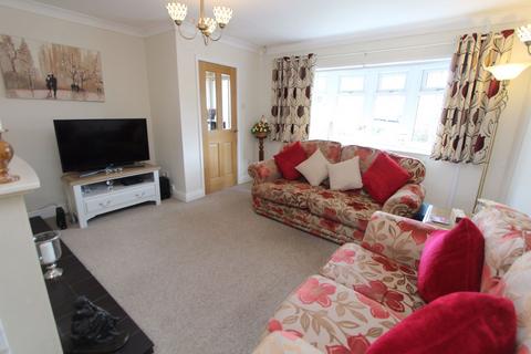 3 bedroom detached house for sale, Sunningdale Drive, Oldbury B69