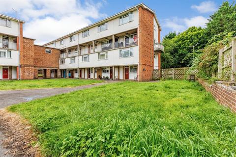 2 bedroom duplex to rent, Crown Way, Royal Leamington Spa