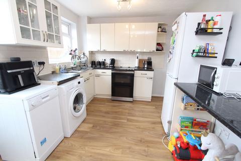 24 Roach Close, Brierley Hill, DY5 1LR