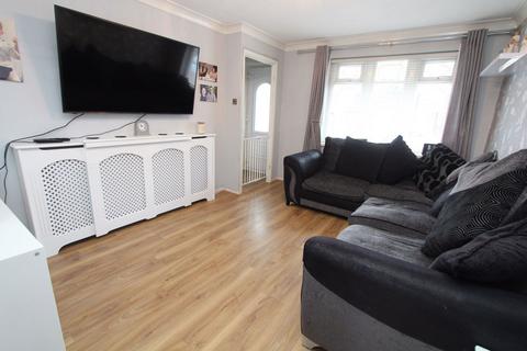 24 Roach Close, Brierley Hill, DY5 1LR