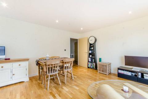 1 bedroom flat to rent, Island Apartments, Angel, London, N1