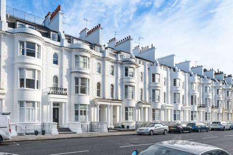 1 bedroom flat to rent, Gloucester Terrace, Bayswater, London, W2