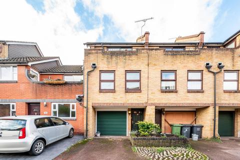 1 bedroom flat for sale, Greenland Mews, Deptford, SE8