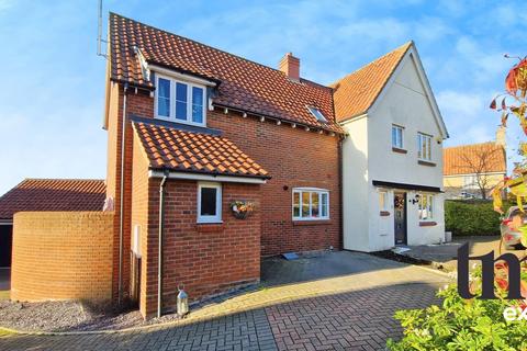 3 bedroom semi-detached house for sale, Mill Park Drive, Braintree CM7