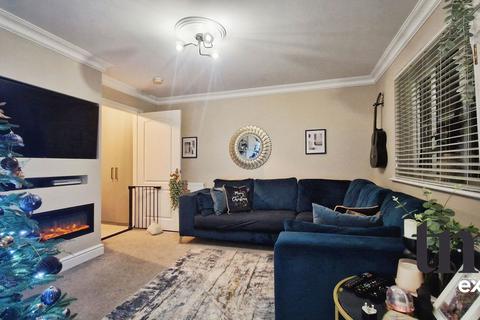 3 bedroom semi-detached house for sale, Mill Park Drive, Braintree CM7