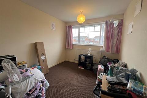 3 bedroom house to rent, Glebe Road, Deanshanger, Milton Keynes