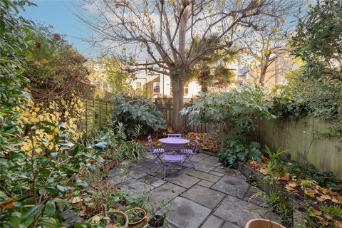 17 Shandon Road, London, SW4 9HS
