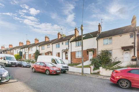 4 bedroom terraced house to rent, Coombe Road, Brighton