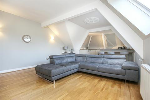 2 bedroom penthouse to rent, Granville Road, Newcastle Upon Tyne NE2