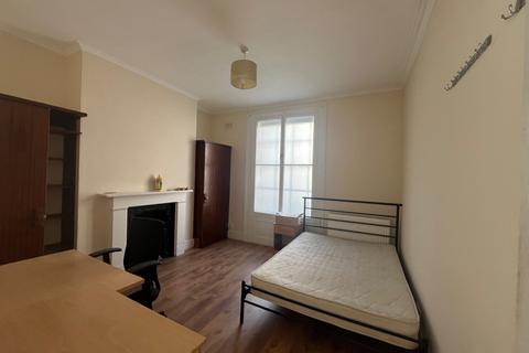 3 bedroom duplex to rent, Acton Street, WC1X9LX