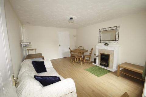 1 bedroom apartment to rent, Kings Chase,Brentwood