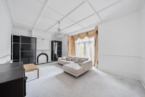 6 bedroom detached house to rent, Dollis Avenue,  Finchley,  N3