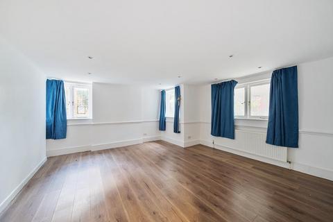 6 bedroom detached house to rent, Dollis Avenue,  Finchley,  N3