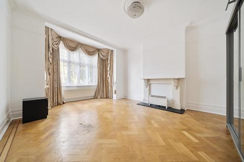 6 bedroom detached house to rent, Dollis Avenue,  Finchley,  N3