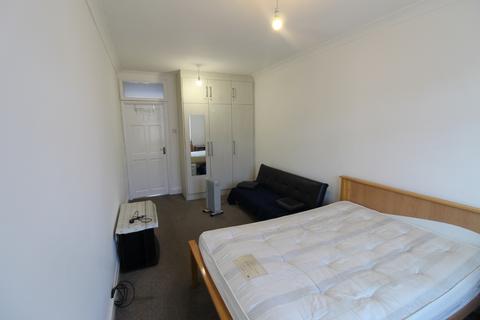 1 bedroom flat to rent, Lady Margaret Road, UB1 2PS