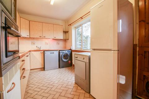 3 bedroom end of terrace house for sale, Sussex Avenue, Horsforth, Leeds, West Yorkshire, LS18