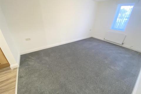 Flat 2, Ashley Court, 274 Ashley Road, Poole, BH14 9BZ